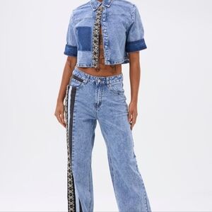 AKIRA ELEVATED RELAXED DENIM Size LL